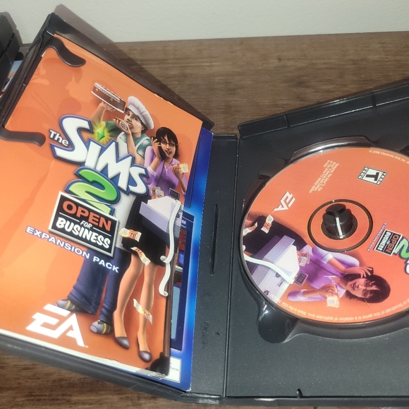 Sims 3 PC Bundle (university, deluxe and open for business) - Picture 5 of 6